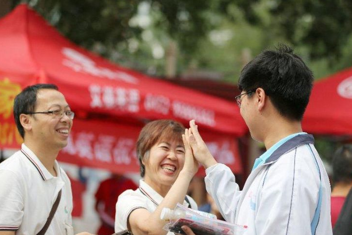 新高考“热门”的选科组合，优等生易拿高分，但中等生请慎选