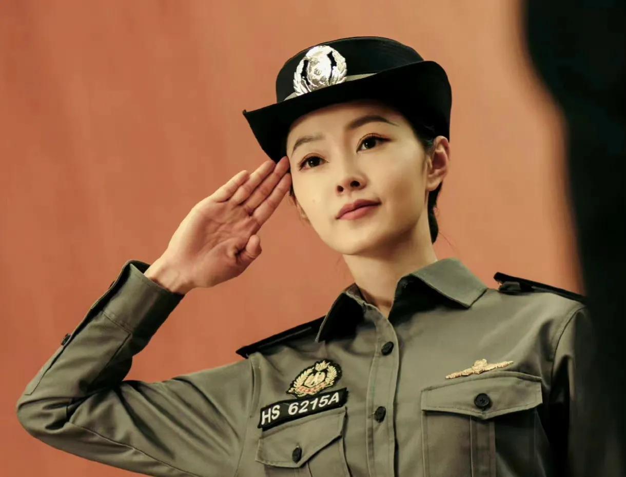 女艺人制服大PK，你最喜欢谁？