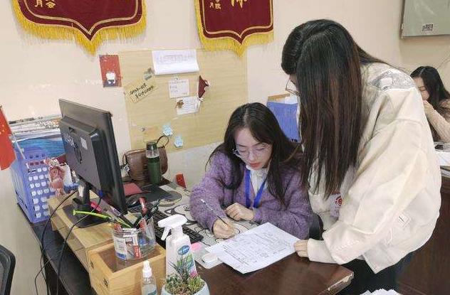 大学生花式请假条走红，理由正当言辞恳切，让辅导员无法拒绝