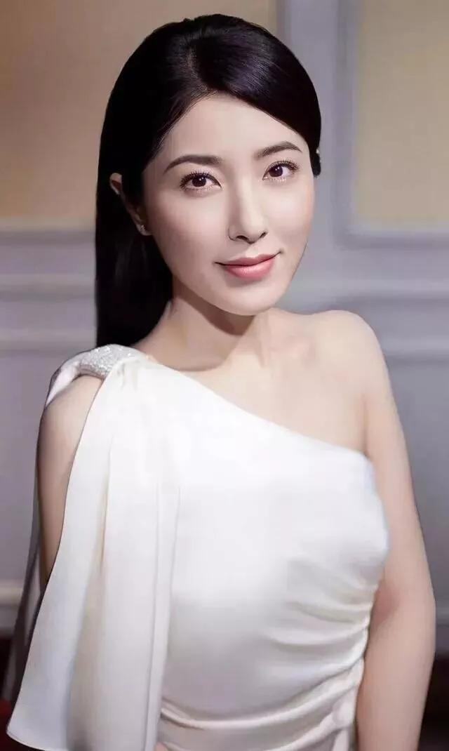 明星俏佳人：最美杨贵妃曾黎