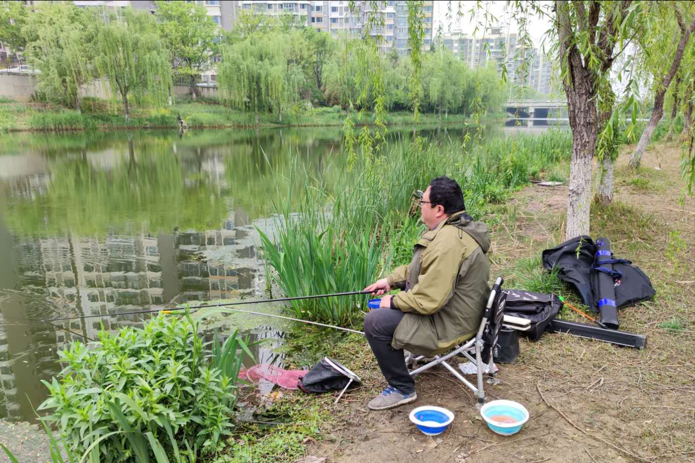 三种钓椅横向对比，谁才是真正的野钓之王？给你真实的答案