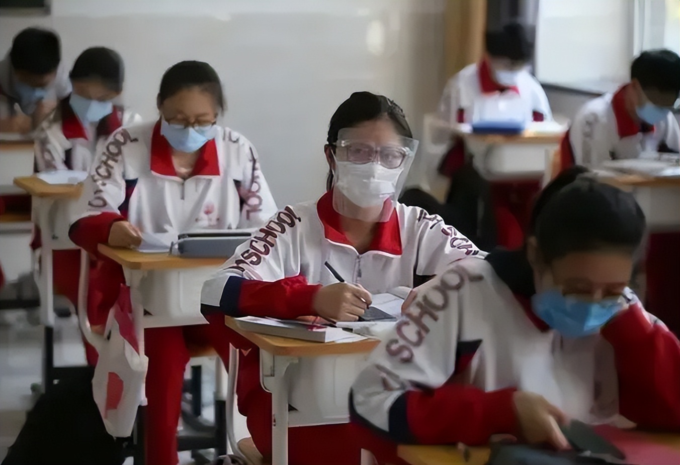 高三的一模和二模考试，哪次分数和高考更“接近”？家长别误会了