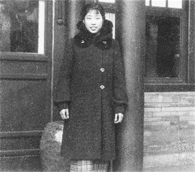 刘少奇访问巴基斯坦，一句有关中美的话翻译不敢翻，王光美：照翻
