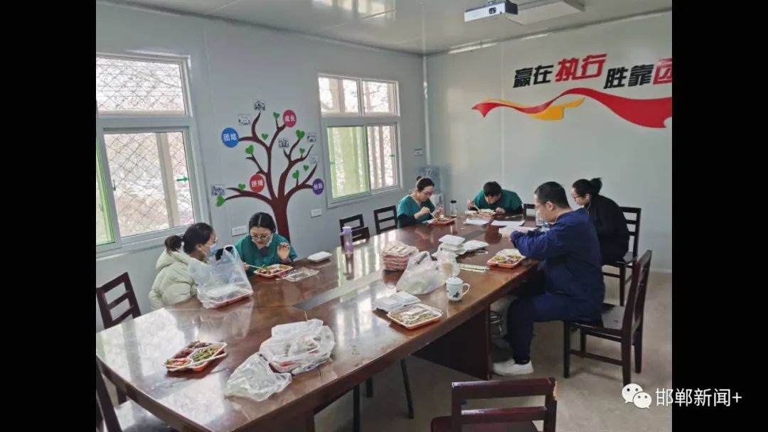 离病毒最近的人 河北工程大学附属医院核酸检测专班