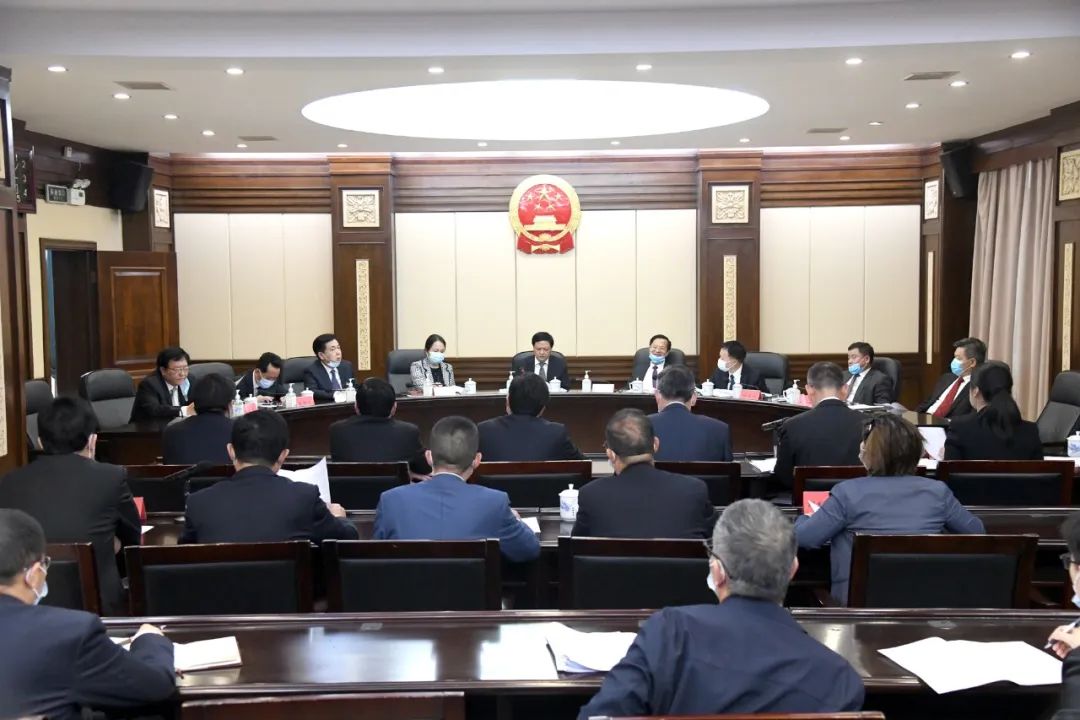 市六届人大常委会举行第三次会议