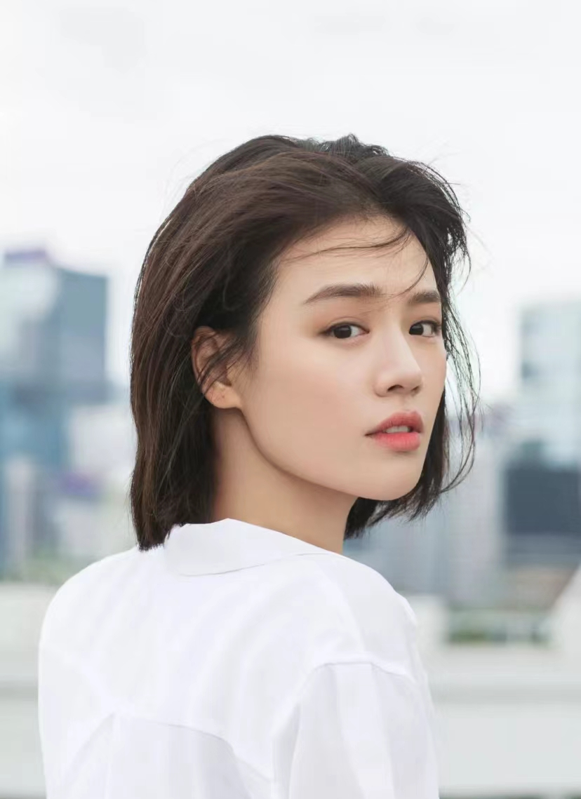 可乐中被加抹布水，在走廊被脱下裤子，这些明星都曾被校园霸凌