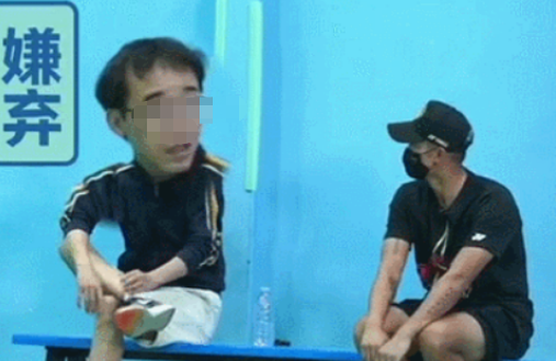 林丹3层别墅内景罕曝光！名贵红酒摆一墙，客厅大电视有半人高