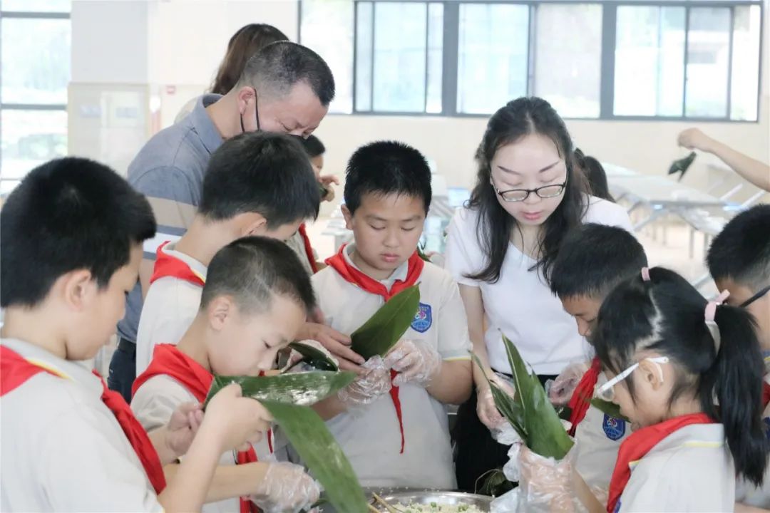 “粽”情端午 欢乐无限｜实验小学外国语学校工会委员会欢庆端午节