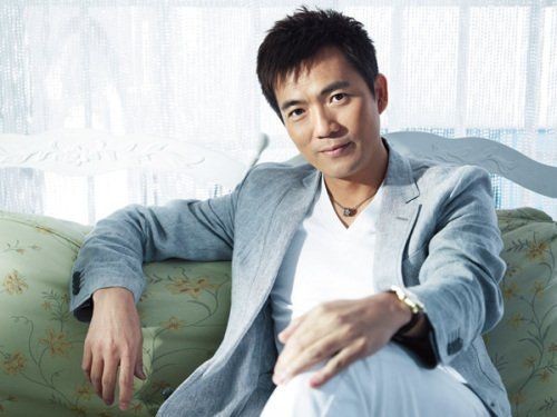 54岁足球解说员黄健翔：二婚15年，仍愧对前妻、亏欠女儿