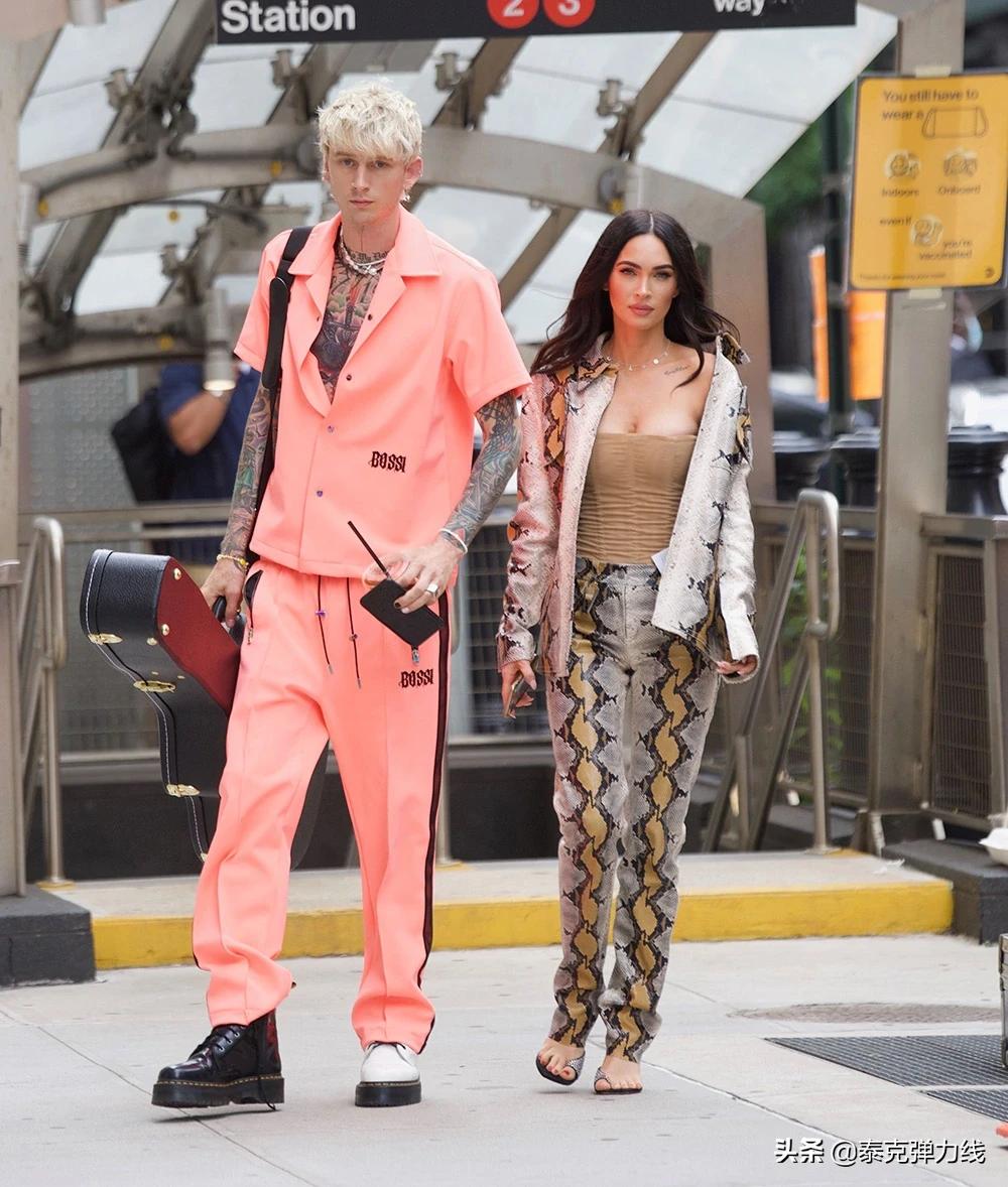 机关枪凯利的粉红色生活真实而黑暗：和女友梅根通电话时差点自杀