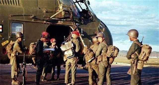 1979年，刚入伍52天的新兵就获一等功，后来升至什么军衔？