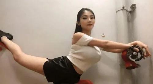 王晶为她下3年功夫刘德华甄子丹都带不动沈腾却一部电影将她带红