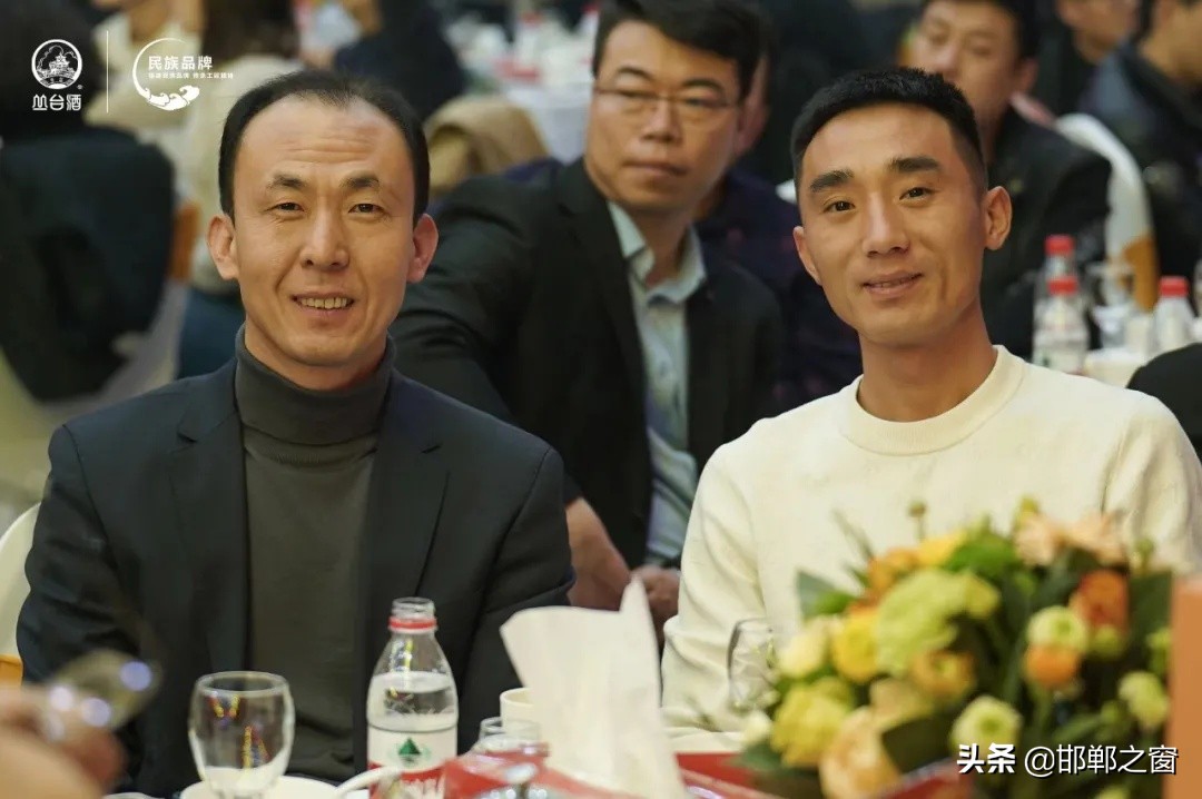 叢臺虎年生肖酒“虎嘯”而來，卓越價值引爆收藏?zé)崆? class=