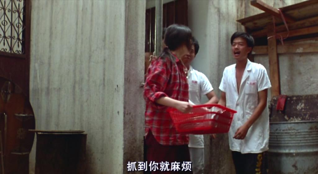 1986年，王祖贤与周润发首次合作，因一场侵犯戏备受争议