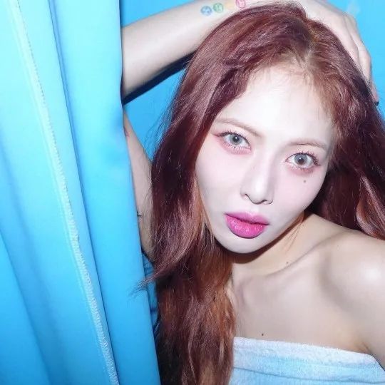 林允儿 泫雅 IU 郑容和 NANA 雪炫 LISA 玄彬 金泰妍 秀智 李光洙 V 车银优等