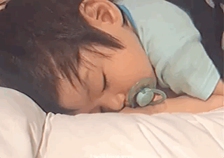 陈妍希发布新歌mv，儿子正脸首次曝光，小星星眉清目秀像爸爸陈晓