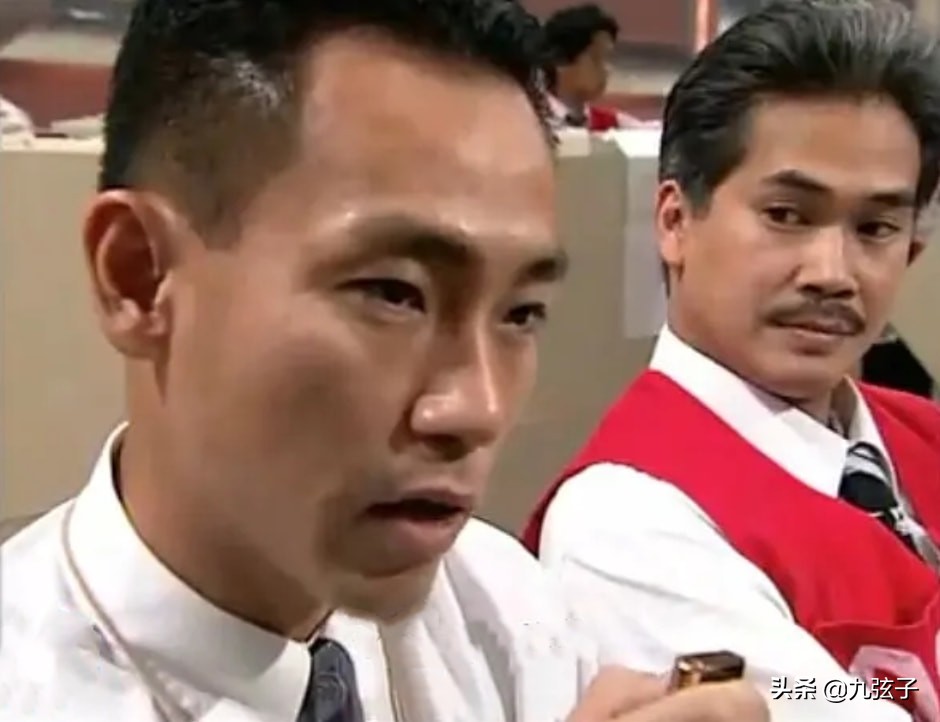 TVB“末代皇帝”林保怡的双面人生，57岁依然单身