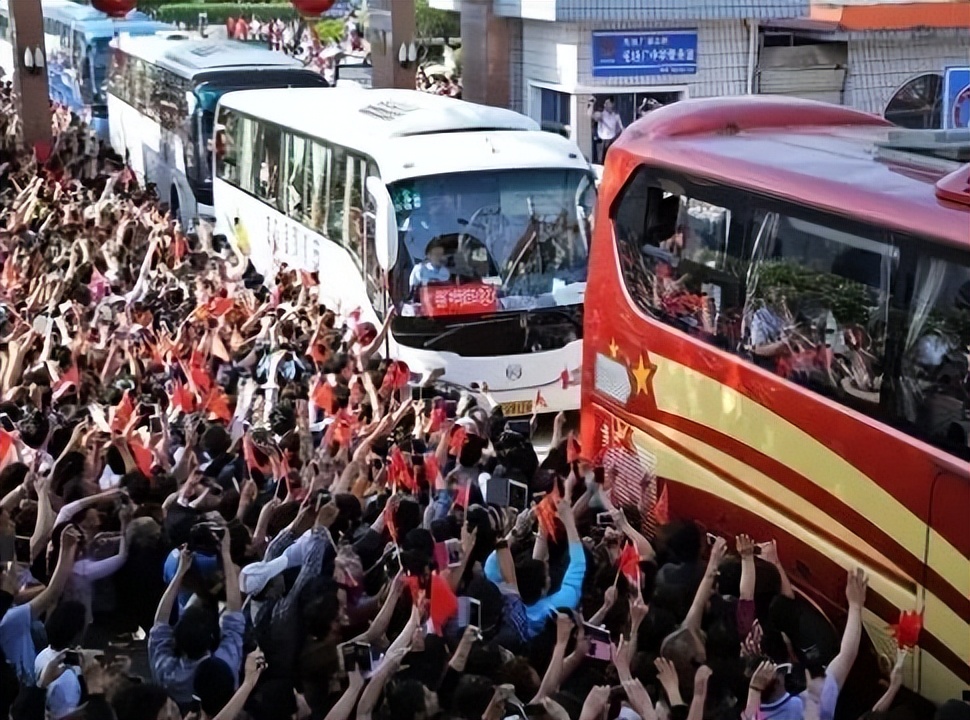 高考1977-2021，哪一张照片是属于你的记忆，太珍贵