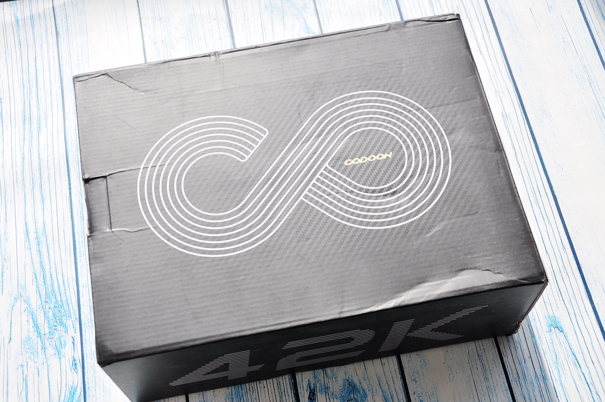 咕咚全掌碳板跑鞋42K，让“造风者”尽情去RUN