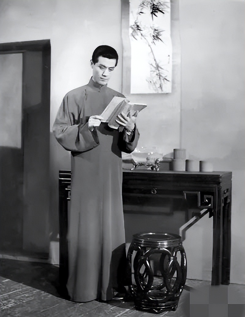 27天之内16位名人相继去世，最小者仅18岁，有2人同一天离世