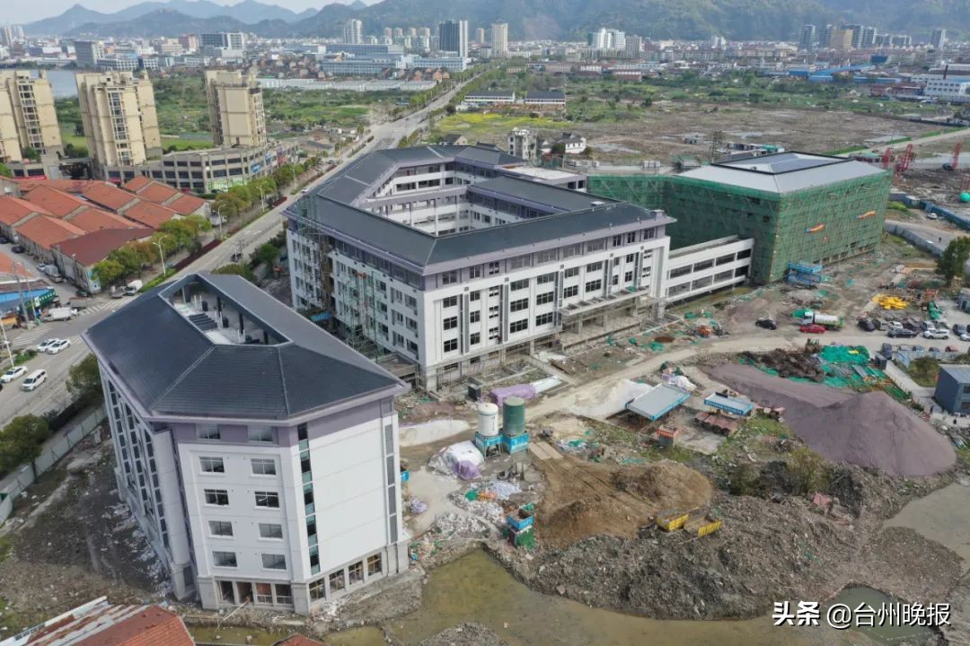 黄岩东浦中学新校区主体结构顺利验收(图2)