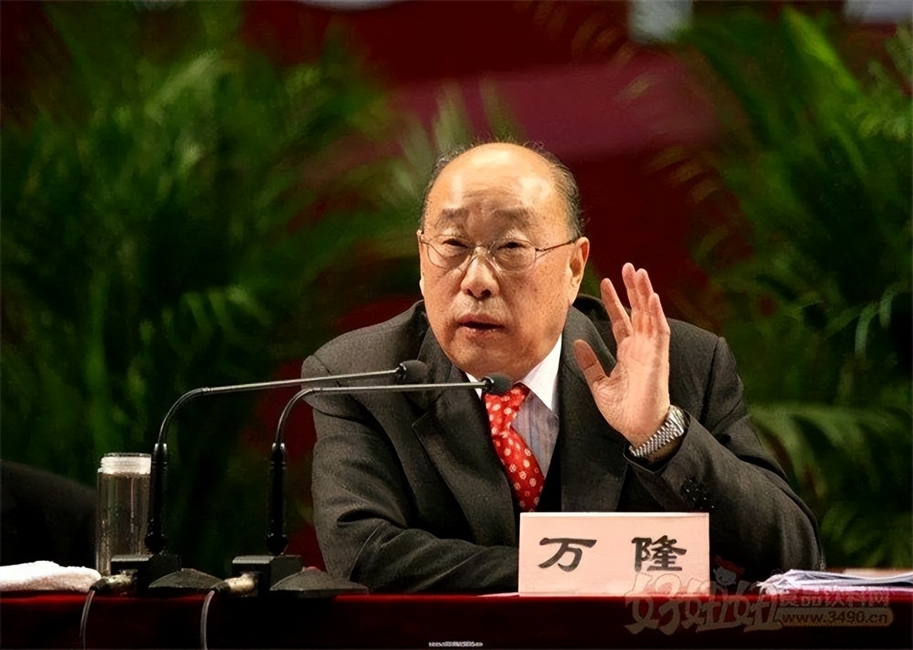 雙匯董事長被長子舉報(bào)，與小36歲秘書姘居20年，35億美元流向美國