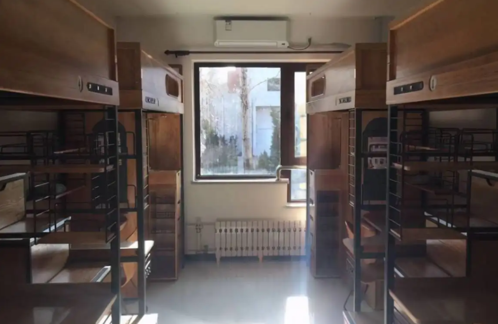 “学霸”谷爱凌就读的斯坦福有多豪，宿舍就不一般，清北都比不上