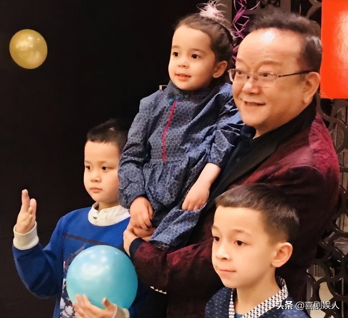 同样是老来得子，金士杰拼命拍戏不敢老，刘德华安享天伦之乐