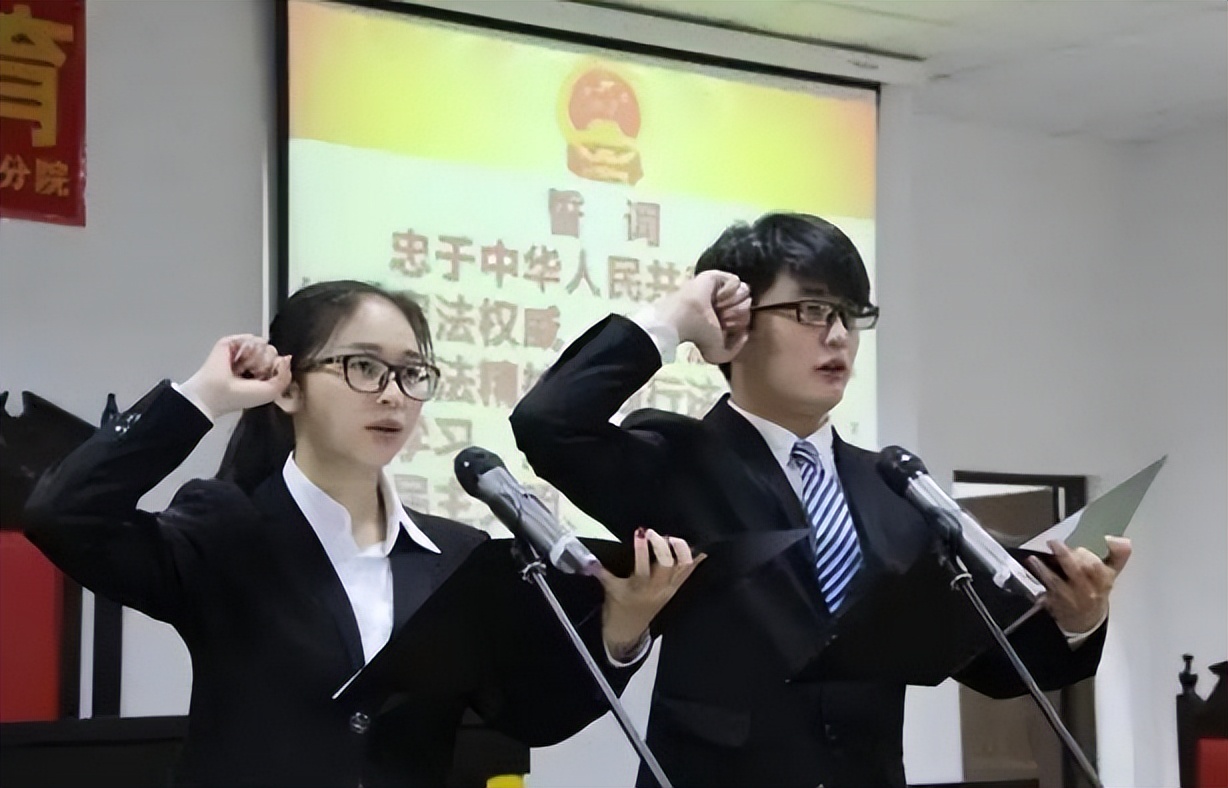 政法类大学排名更新，“法学五院”实力依旧，公安大学表现亮眼