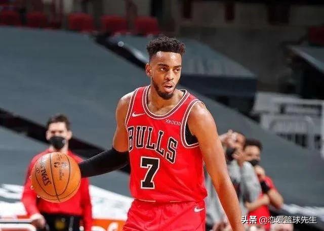 2022nba有哪些交易(2022NBA自由市场第一天，所有交易都在这里了，拿走不谢)