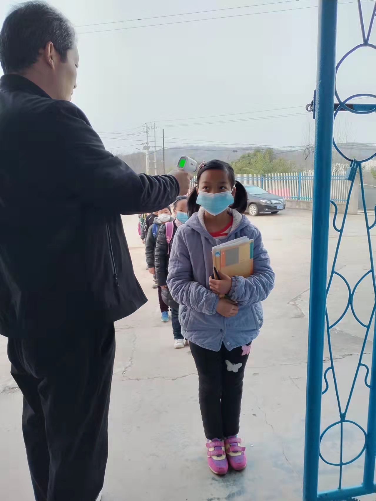 寺湾镇中心学校：“疫”不容辞尽职责