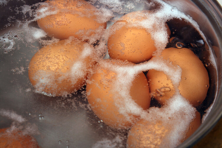 每天喝一碗“开水冲鸡蛋”，身体会发生什么变化？到底是好是坏？
