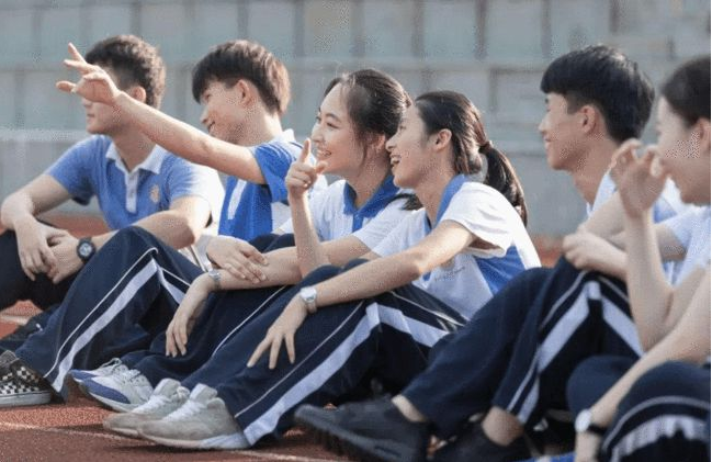 高考报名户口所在地（22年高考增加新门槛）