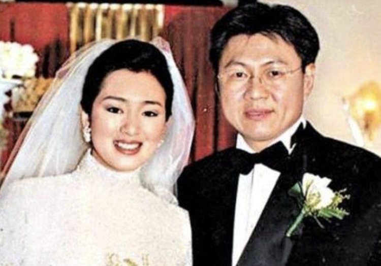 凤凰男多可怕？不想为别人而活的张艺谋，却将肖华的人生活成悲剧