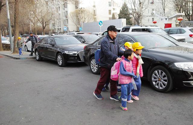 中小学寒假时间定了，大部分省市放假提前，一省确定推迟