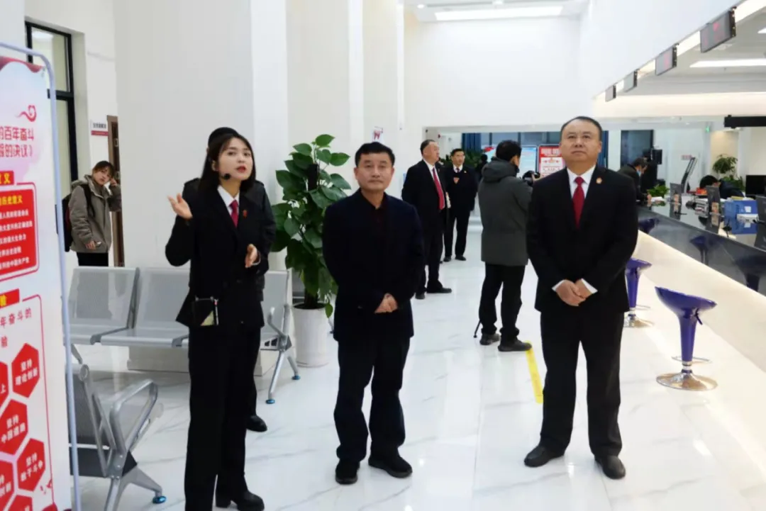 向守清调研市中级人民法院工作