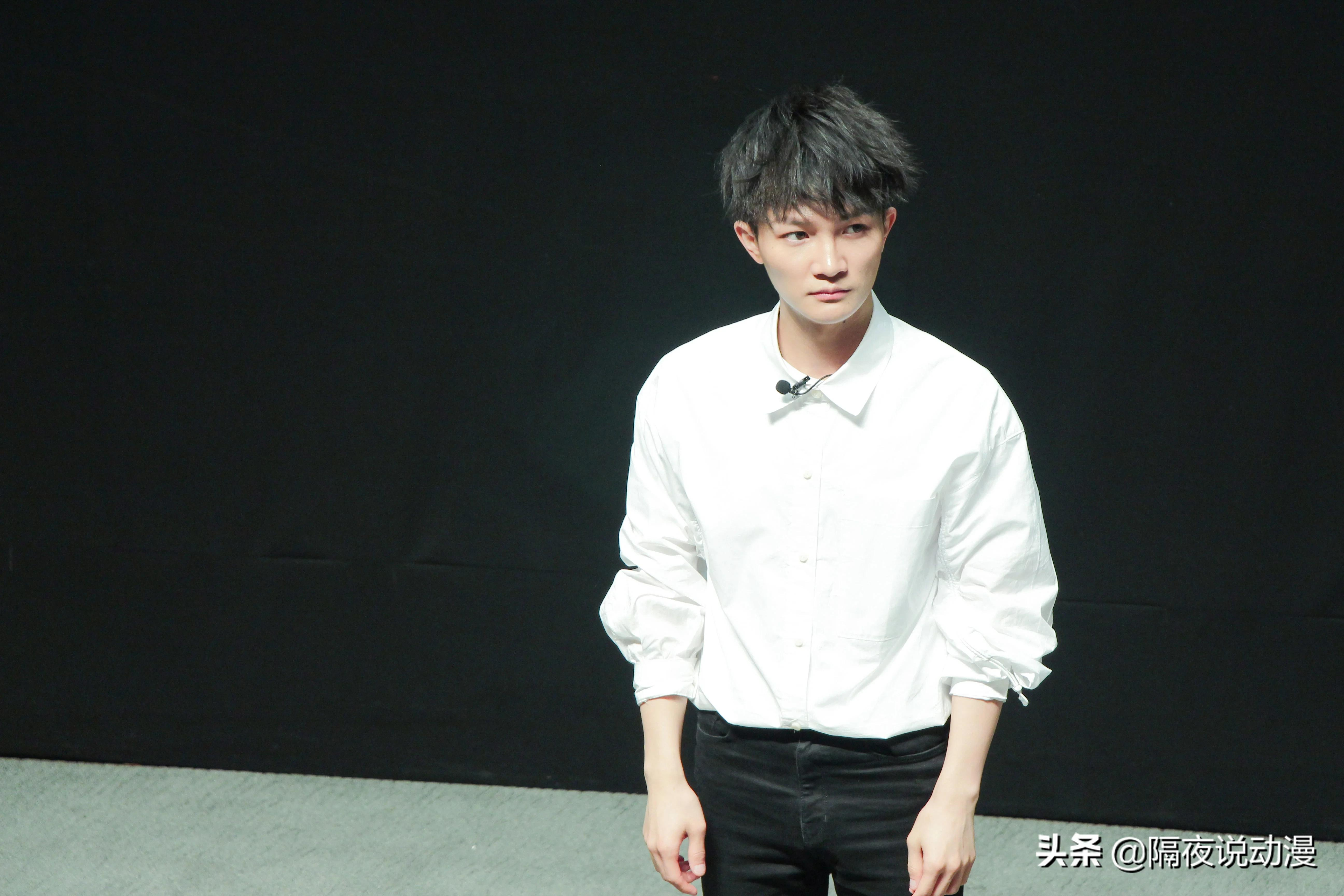 他是B站“年更UP主”，也是娱乐圈的二次元“麦霸”！其名为周深