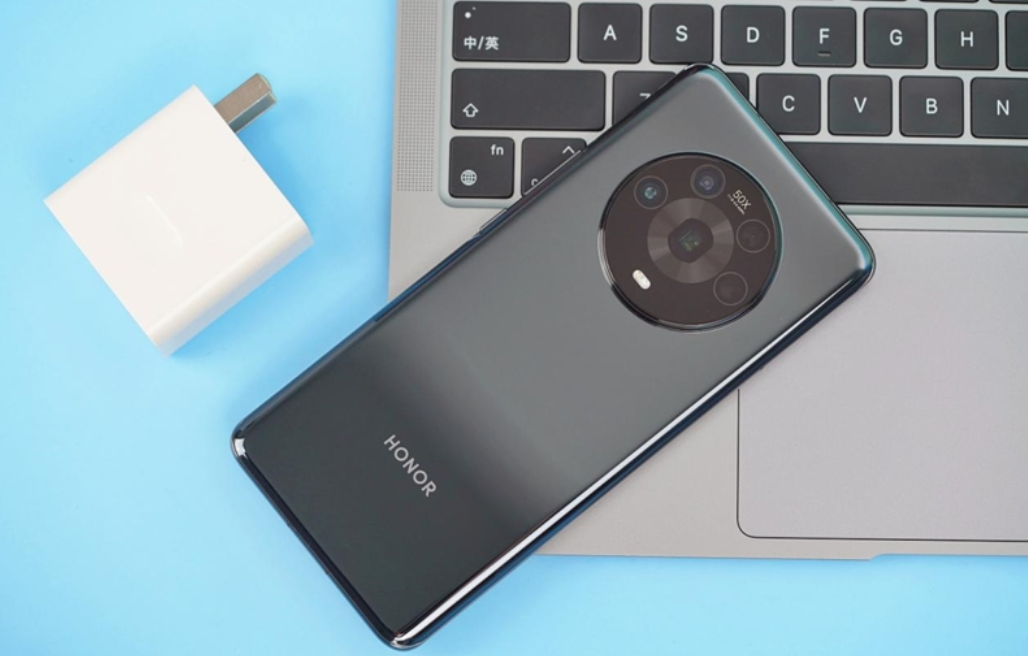 目前这4款手机最值得买，几乎没有“差评”，看看你选了哪一部？