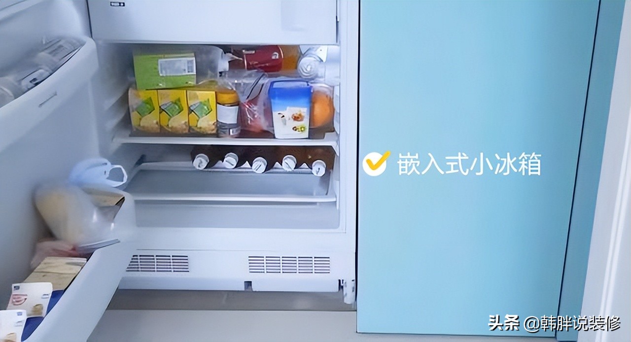 90后夫妻，花光积蓄只能在香港买12㎡蜗居，天天享受高铁卧铺待遇