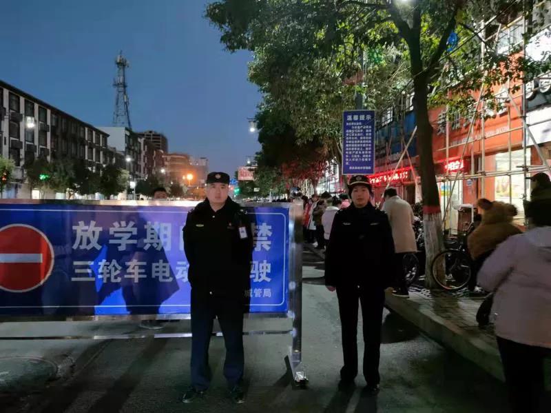 鹿邑好城管 善举一件件