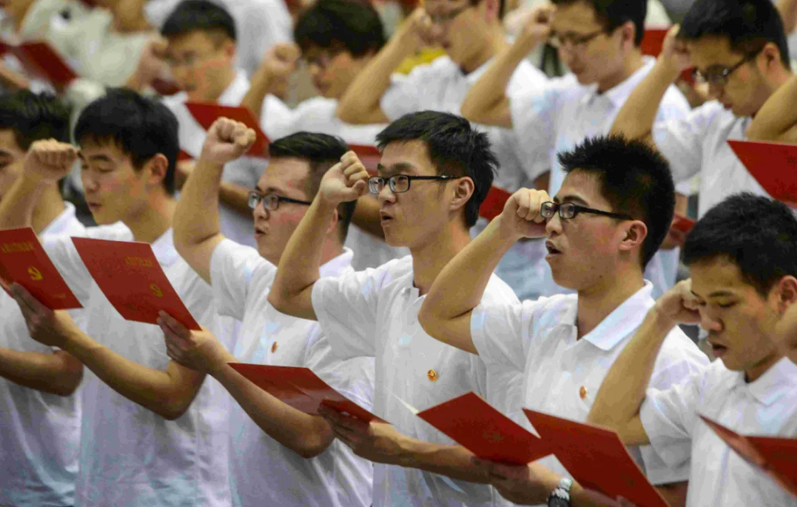 大学生能不能入党，“决定权”不在辅导员手里，同学们应提前了解