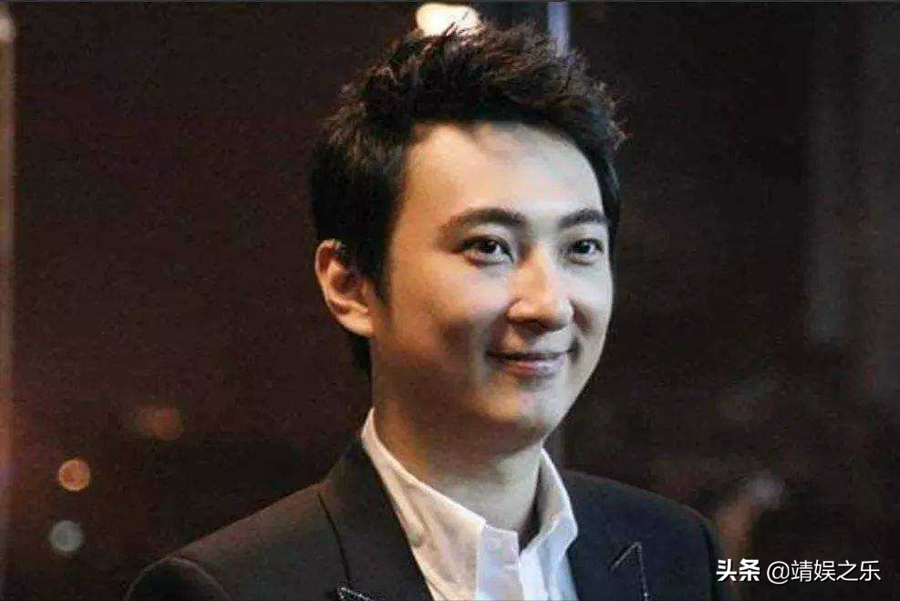 34岁王思聪三亚庆生，网红美女扎堆与其合影，排场比往年低调许多