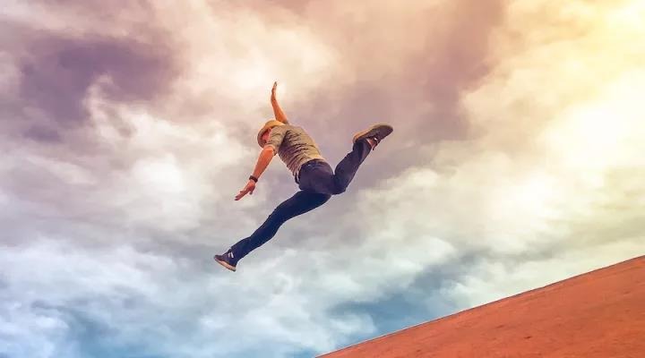 新能源YYDS还能上车吗，上证指数回落有啥可上车的