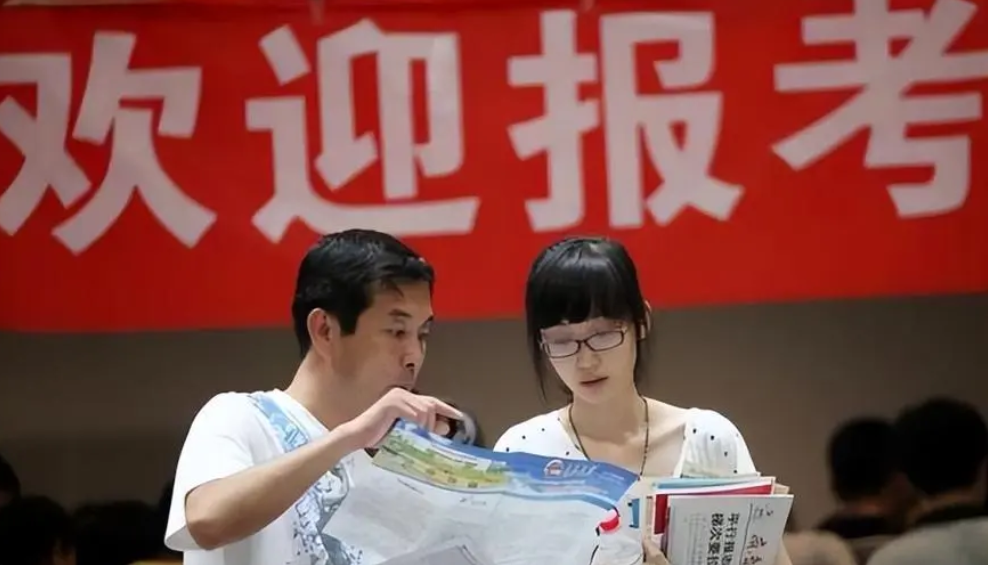 2022高三考生需注意，高校录取将迎来新调整，或不再区分一二三本