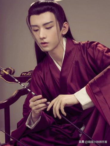 脸型好，只服这10位男星，什么奇葩发型都好看