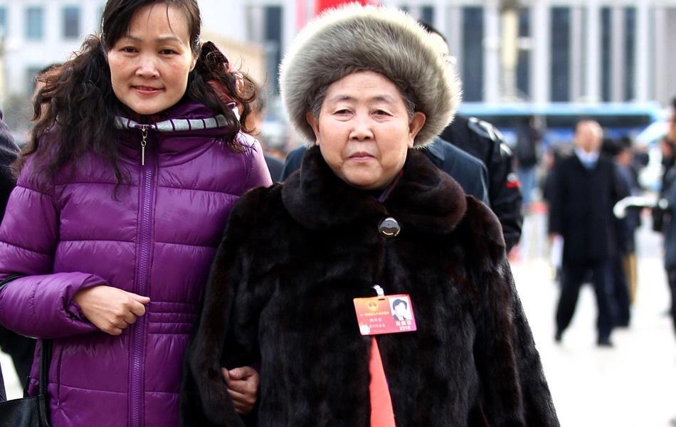 75岁的陶华碧：两个儿子，一个建烂尾楼，一个砸了“老干妈”招牌