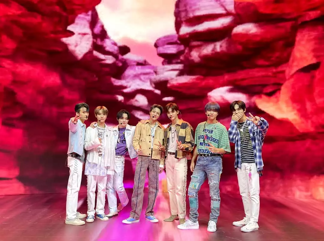 NCT DREAM被私生饭流出照片!不雅手势引起韩网友讨论