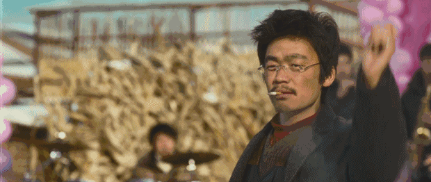 “王宝弱”与“树根”PK扮演“树先生”，是致敬经典还是故意扮丑