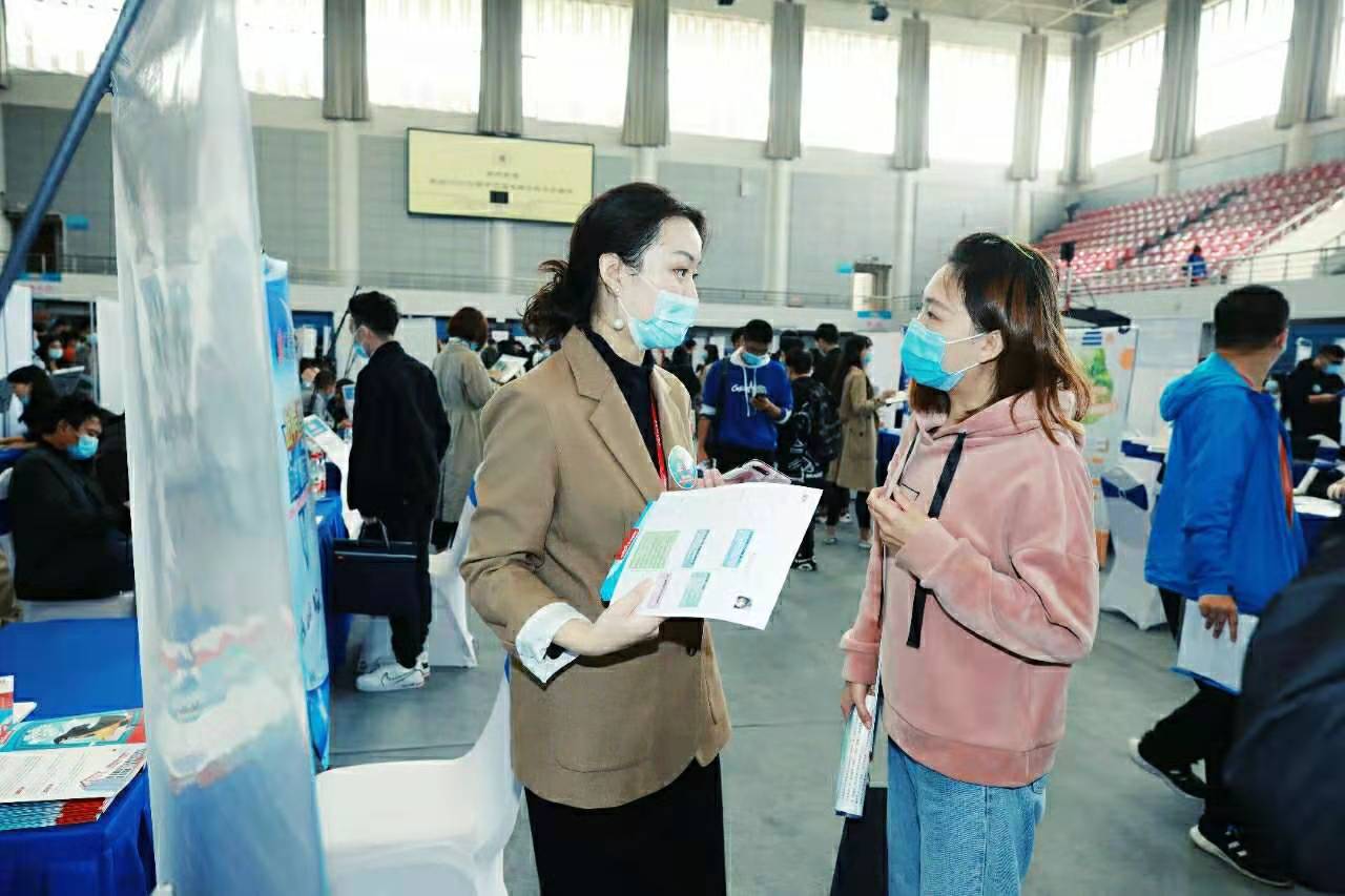 南京大学博士应聘，被11所高校拒绝，又三次被淘汰，太惨了