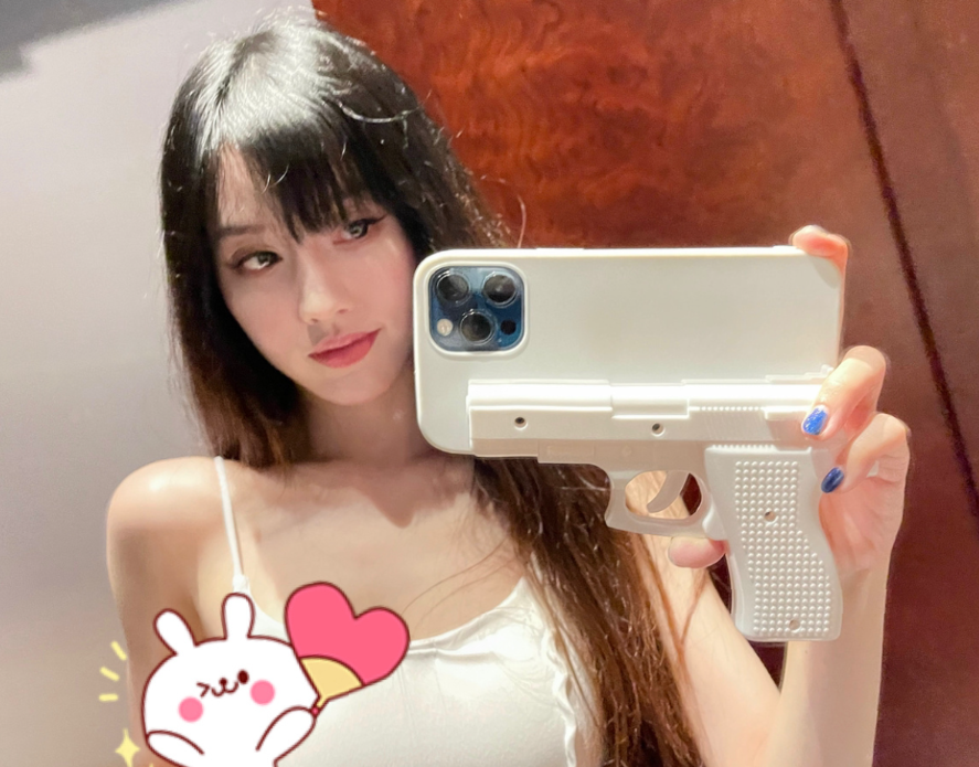 By2孙雨发文澄清被打脸，李靓蕾晒证据反击！大尺度聊天记录曝光